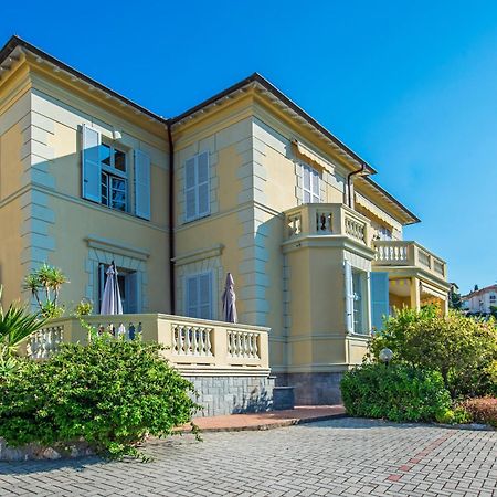 מנטון Oliviers -Agreable 2 Pieces Dans Maison Bourgeoise מראה חיצוני תמונה