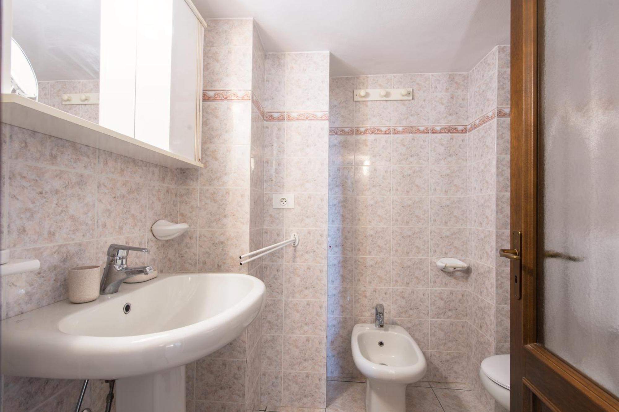 מנטון Oliviers -Agreable 2 Pieces Dans Maison Bourgeoise מראה חיצוני תמונה